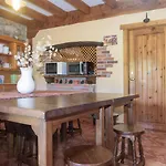Conjunto Rural La Tejedora. Y Estudios Familiares. * Rasines