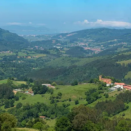 Conjunto Rural La Tejedora. Y Estudios Familiares. Auberge de jeunesse Rasines