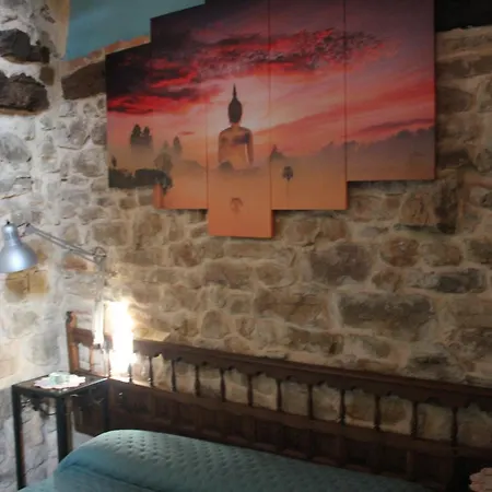 Hostel Conjunto Rural La Tejedora. Y Estudios Familiares.