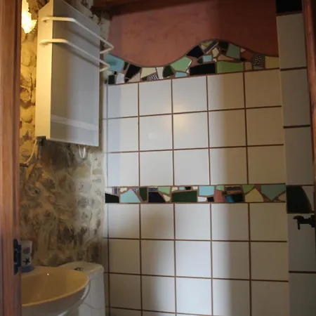 Conjunto Rural La Tejedora. Y Estudios Familiares. Hostel Rasines