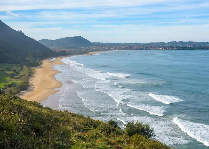Vandrerhjem Conjunto Rural La Tejedora. Y Estudios Familiares. Rasines