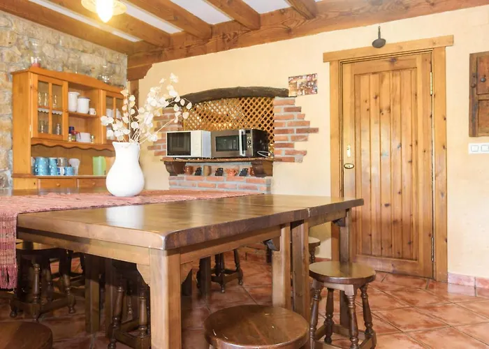 Conjunto Rural La Tejedora. Y Estudios Familiares.