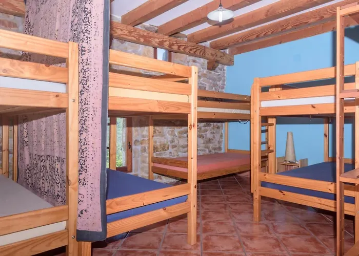 Vandrerhjem Conjunto Rural La Tejedora. Y Estudios Familiares.