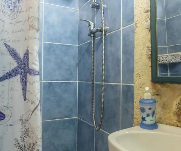 Conjunto Rural La Tejedora. Y Estudios Familiares. Rasines