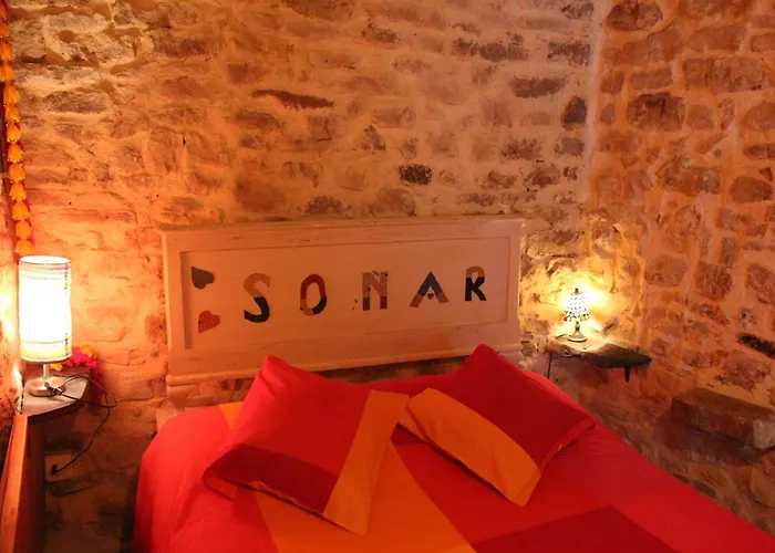 Conjunto Rural La Tejedora. Y Estudios Familiares. * Rasines