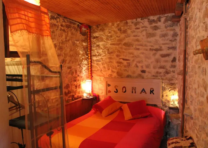 Conjunto Rural La Tejedora. Y Estudios Familiares. Rasines