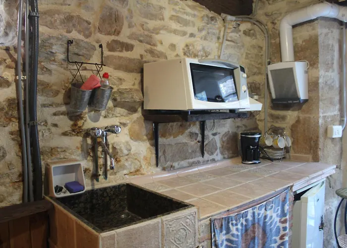 Conjunto Rural La Tejedora. Y Estudios Familiares. * Rasines