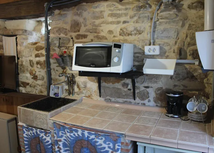 Conjunto Rural La Tejedora. Y Estudios Familiares. Rasines