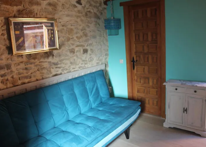 Vandrerhjem Conjunto Rural La Tejedora. Y Estudios Familiares. *